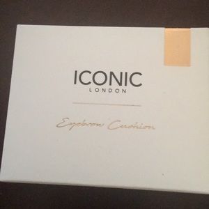 ICONIC LONDON eyebrow cushion